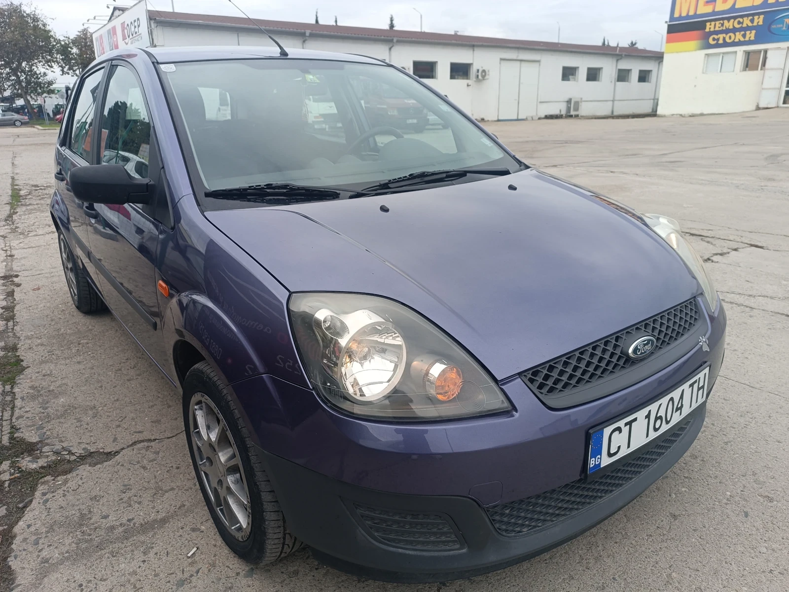 Ford Fiesta 1, 4 TDCi, перфектна - изображение 2