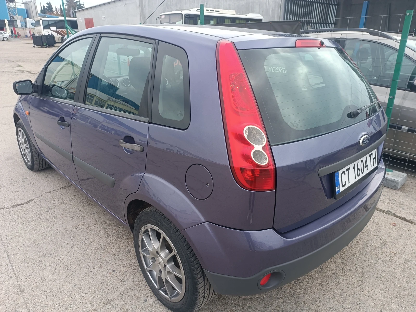 Ford Fiesta 1, 4 TDCi, перфектна - изображение 3
