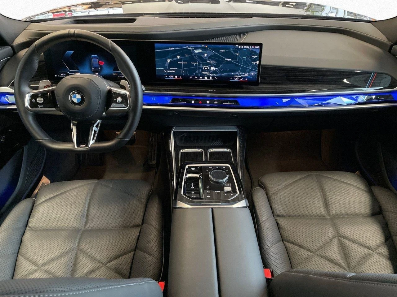 BMW 740 d/xDrive/M-SPORT/ICONIC GLOW/SKY LOUNGE/B&W/360/ - изображение 10