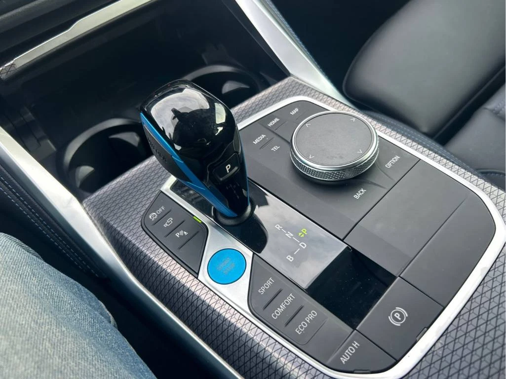 BMW i4 eDrive40 * M PACK* CARFAX*  - изображение 9