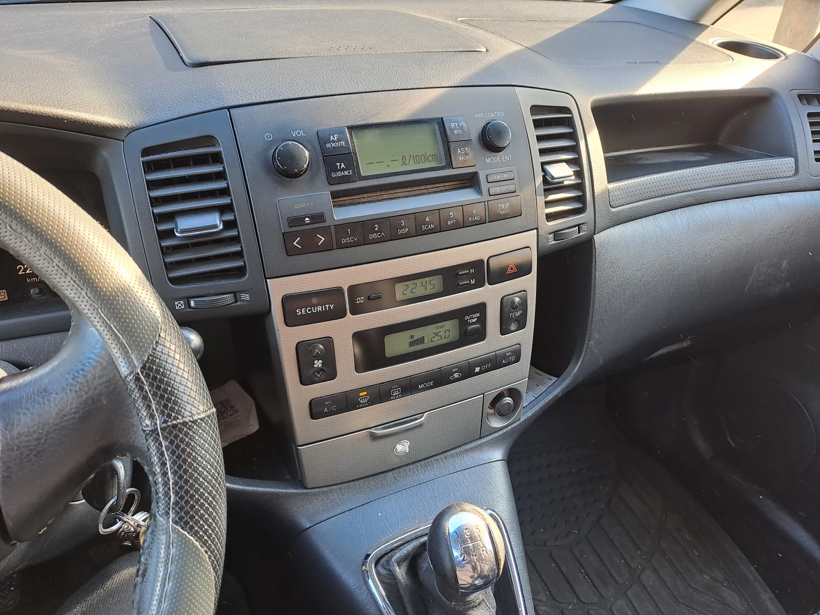 Toyota Corolla verso  - изображение 5