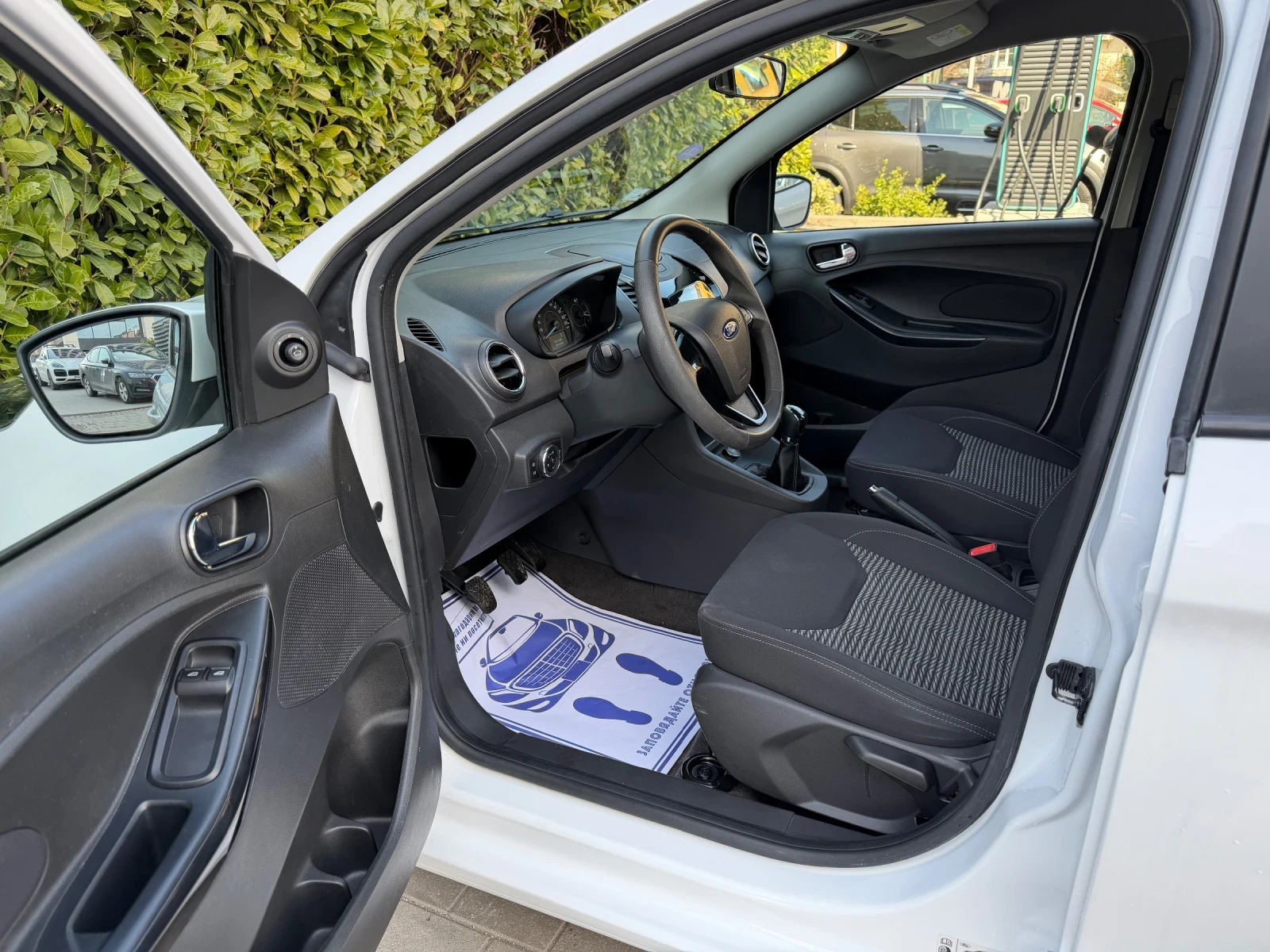 Ford Ka 1.2i* EURO 6* Face, снимка 7 - Автомобили и джипове - 53814462