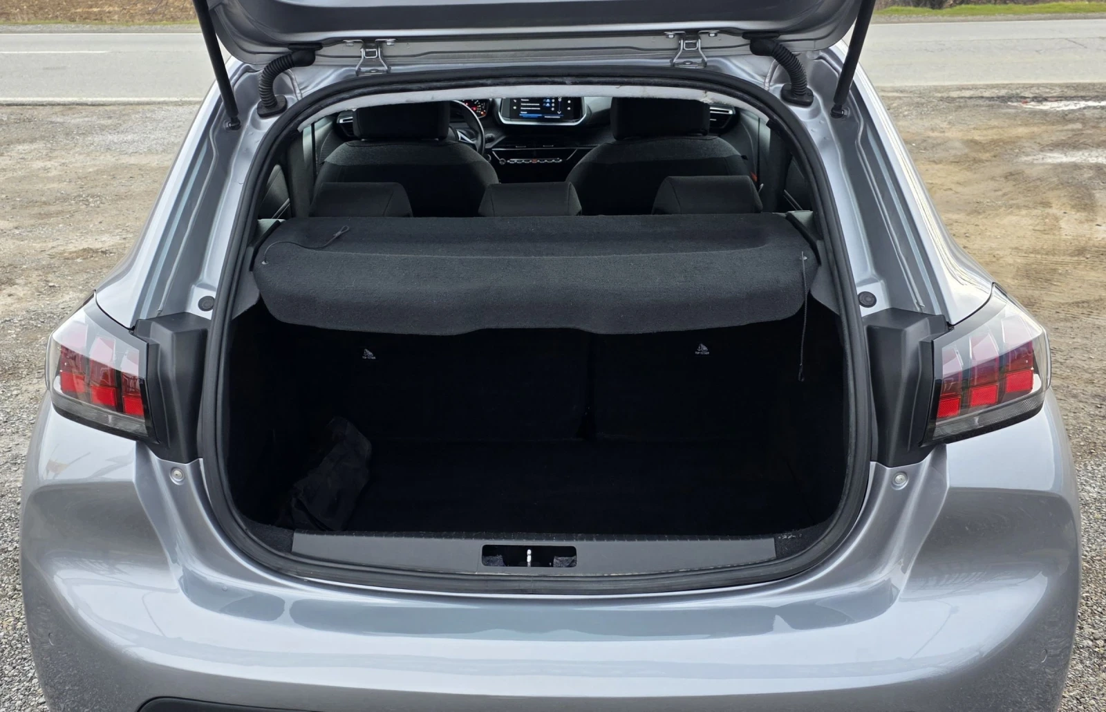 Peugeot 208 1.5 Hdi-Active-Euro 6, снимка 5 - Автомобили и джипове - 54574524