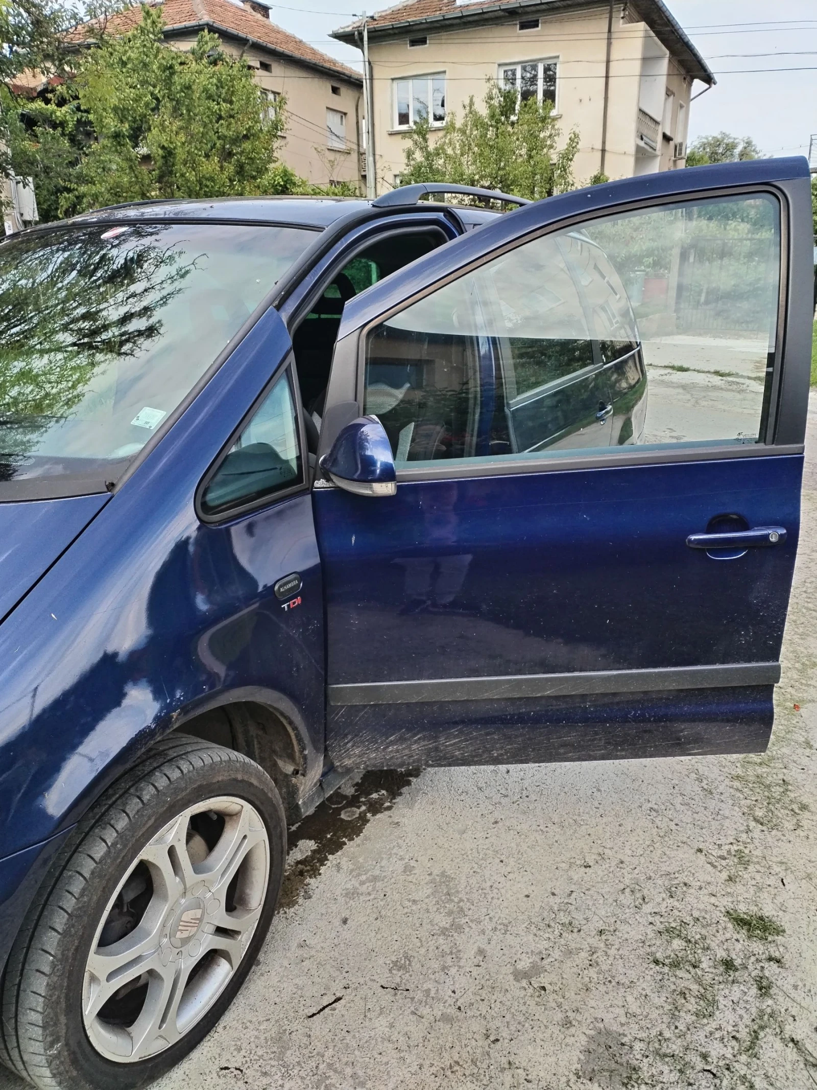 Seat Alhambra, снимка 2 - Автомобили и джипове - 54607962