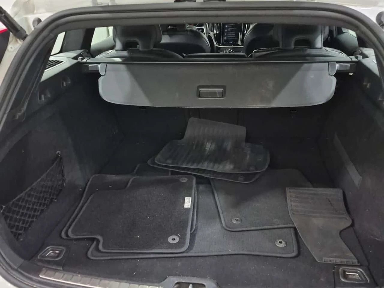 Volvo V60 * INSCRIPTION * CARFAX * ЦЕНА ДО БГ, снимка 14 - Автомобили и джипове - 54738795