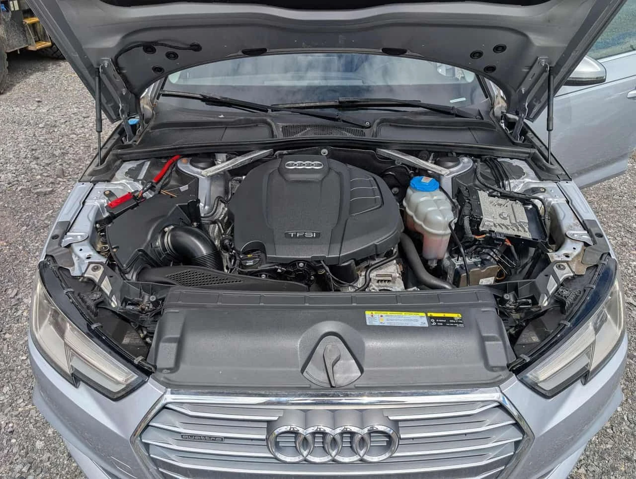 Audi A4 * Komfort * CARFAX * БЕЗ ПЪРВОНАЧАЛНА ВНОСКА, снимка 14 - Автомобили и джипове - 54776712