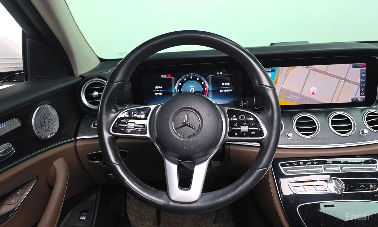 Mercedes-Benz E 300 BURMESTER* ДИГИТАЛНО* ТАБЛО* ОБДУХВАНЕ* 360КАМЕРА*, снимка 7 - Автомобили и джипове - 54856199