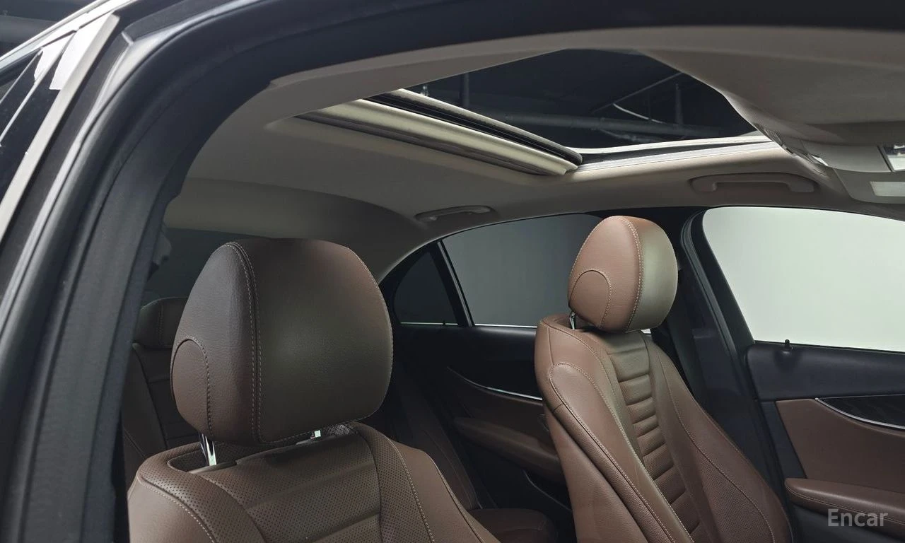 Mercedes-Benz E 300 BURMESTER* ДИГИТАЛНО* ТАБЛО* ОБДУХВАНЕ* 360КАМЕРА*, снимка 16 - Автомобили и джипове - 54856199