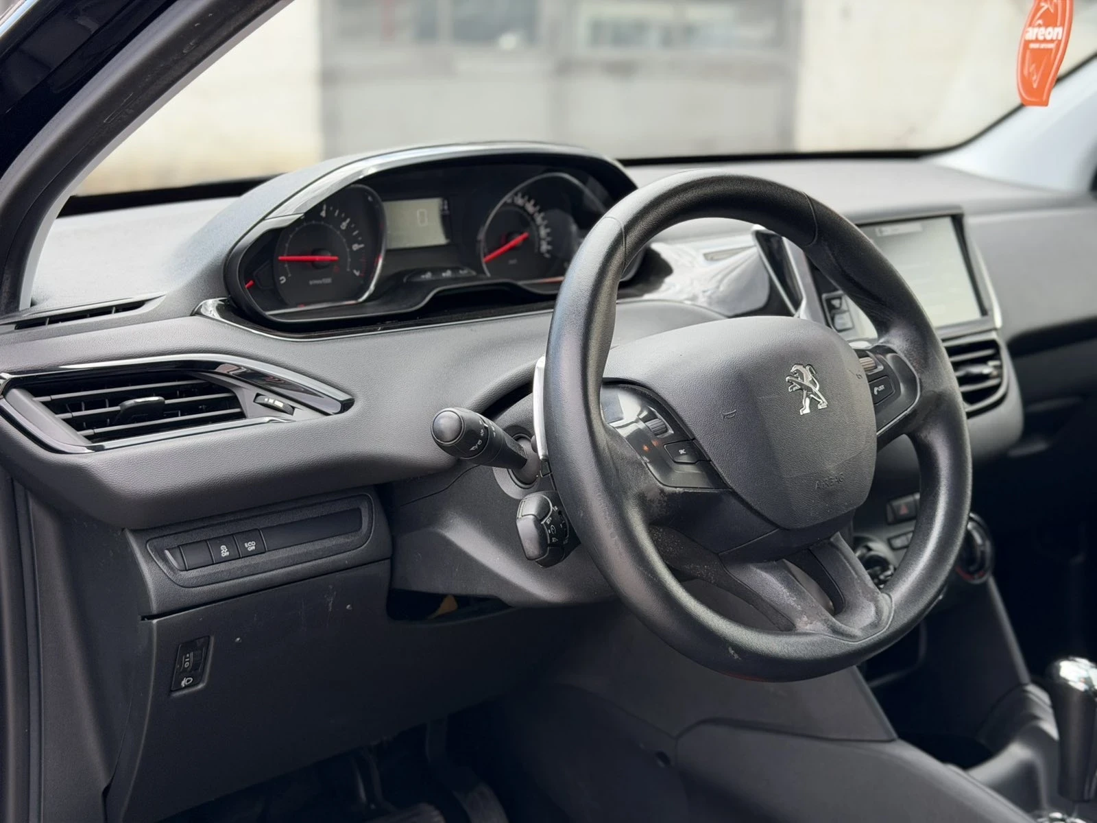 Peugeot 208 1.2 VTI* 2016г.* 100 000 KM., снимка 10 - Автомобили и джипове - 55156962