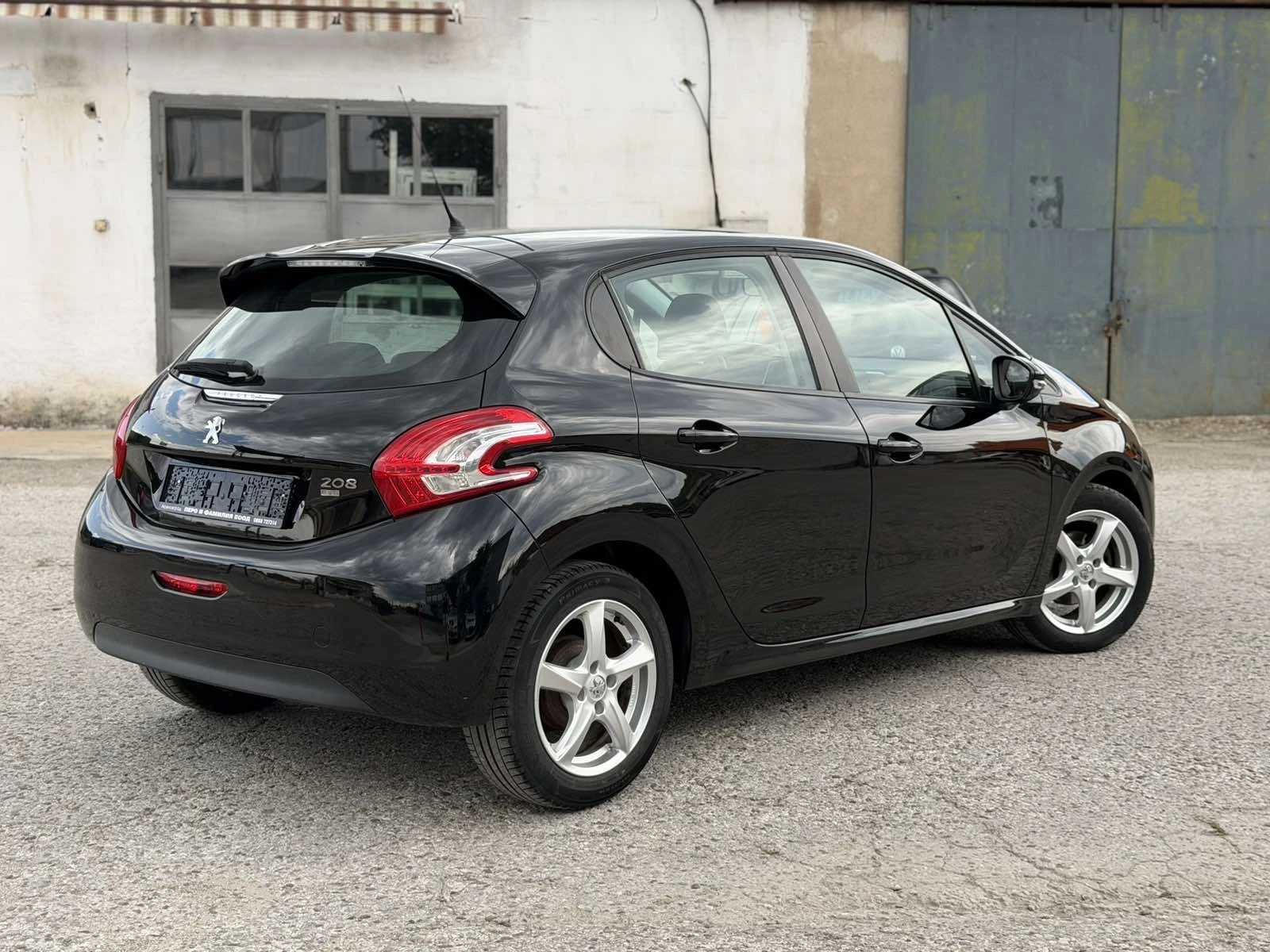 Peugeot 208 1.2 VTI* 2016г.* 100 000 KM., снимка 7 - Автомобили и джипове - 55156962