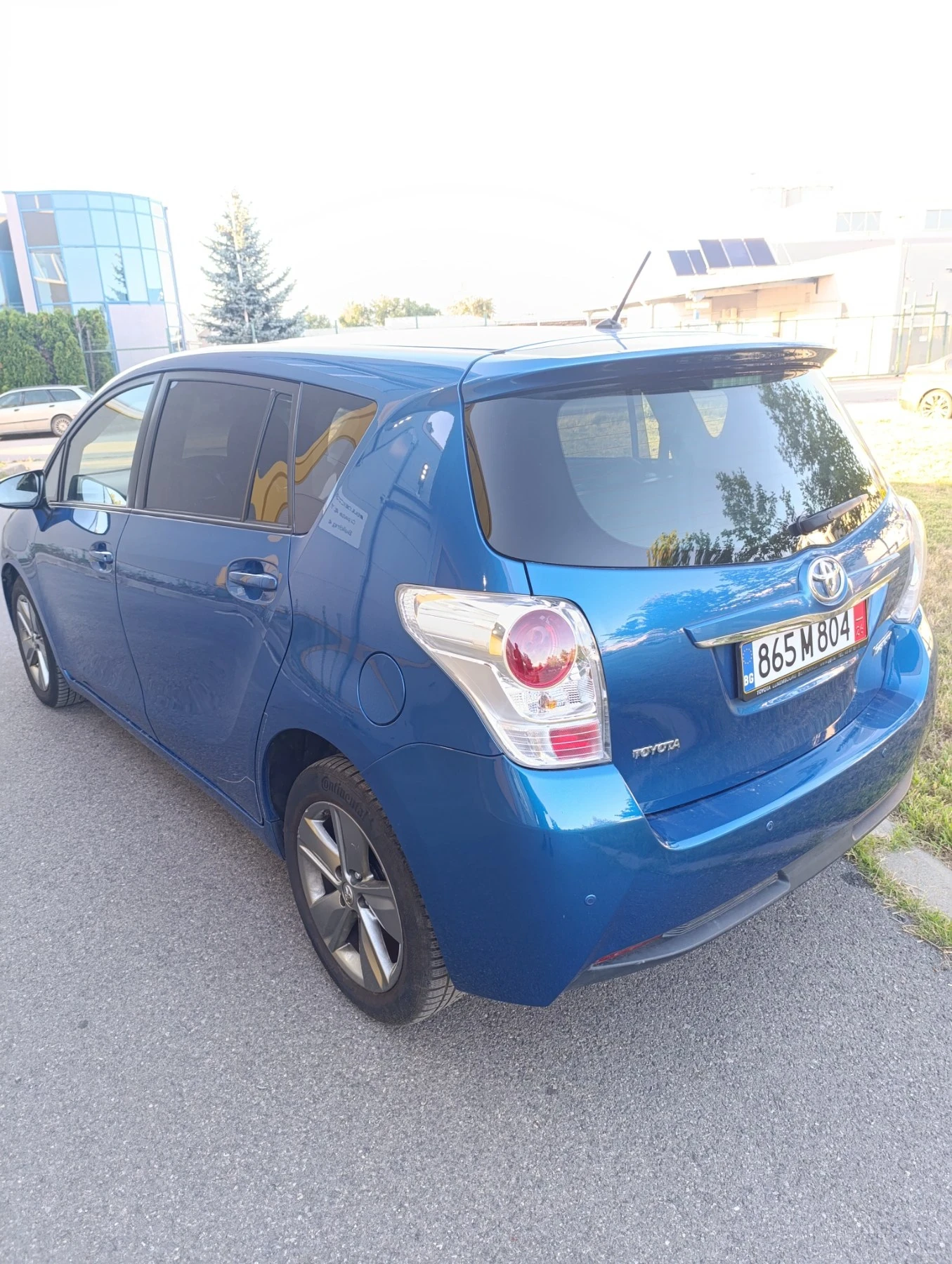 Toyota Verso 2.2  Автоматик 6+ 1, снимка 5 - Автомобили и джипове - 55467400