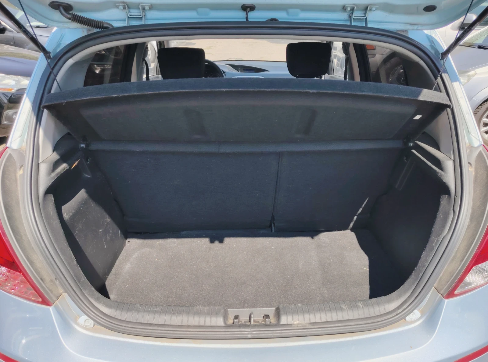 Hyundai I20 1.3i/ 5 star edition, снимка 16 - Автомобили и джипове - 55566320