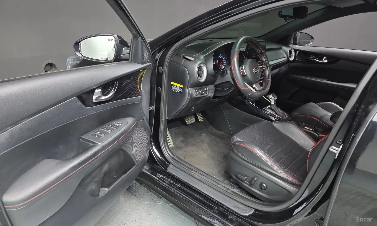 Kia K3 GT Version\Full Extri, снимка 10 - Автомобили и джипове - 55587858