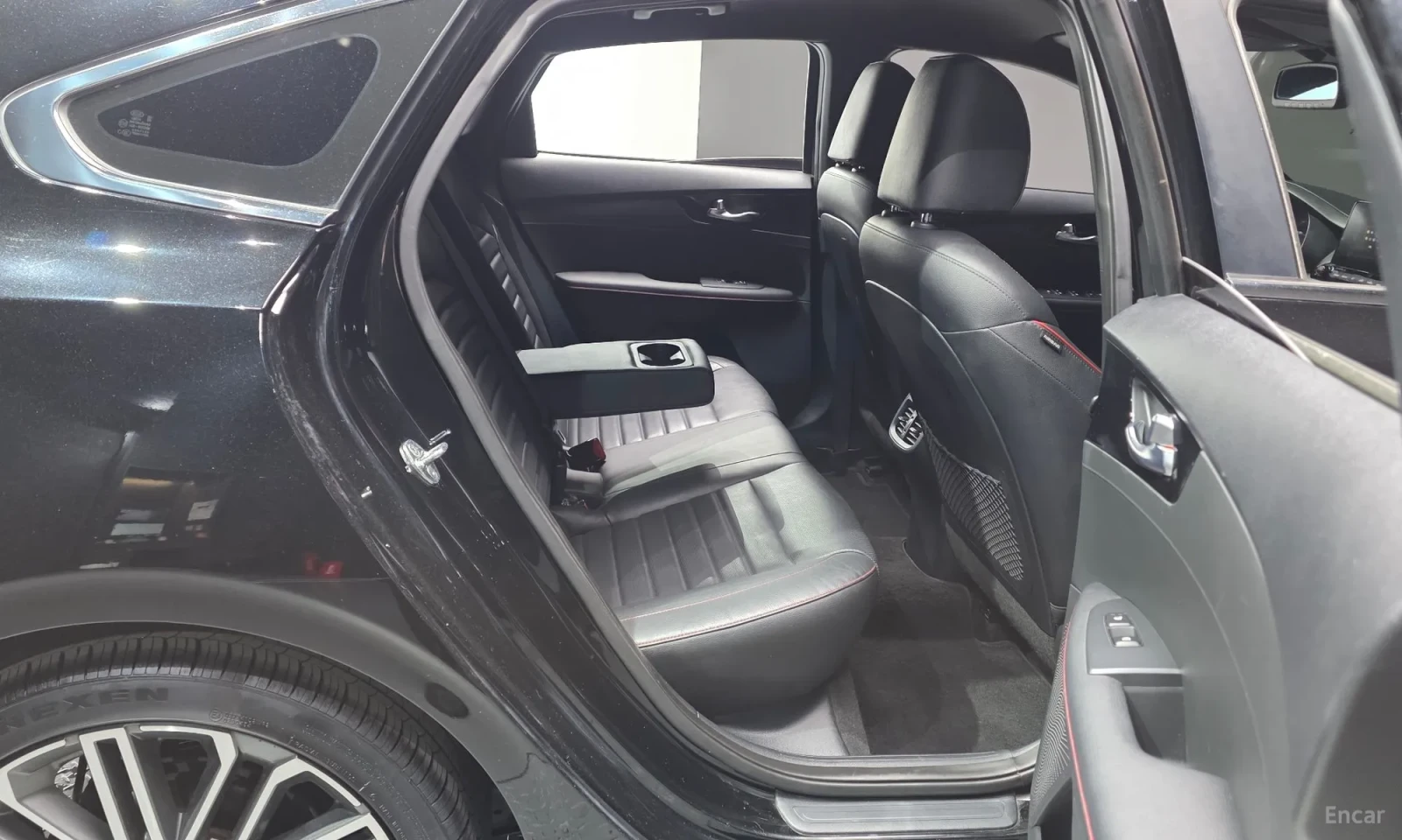 Kia K3 GT Version\Full Extri, снимка 11 - Автомобили и джипове - 55587858