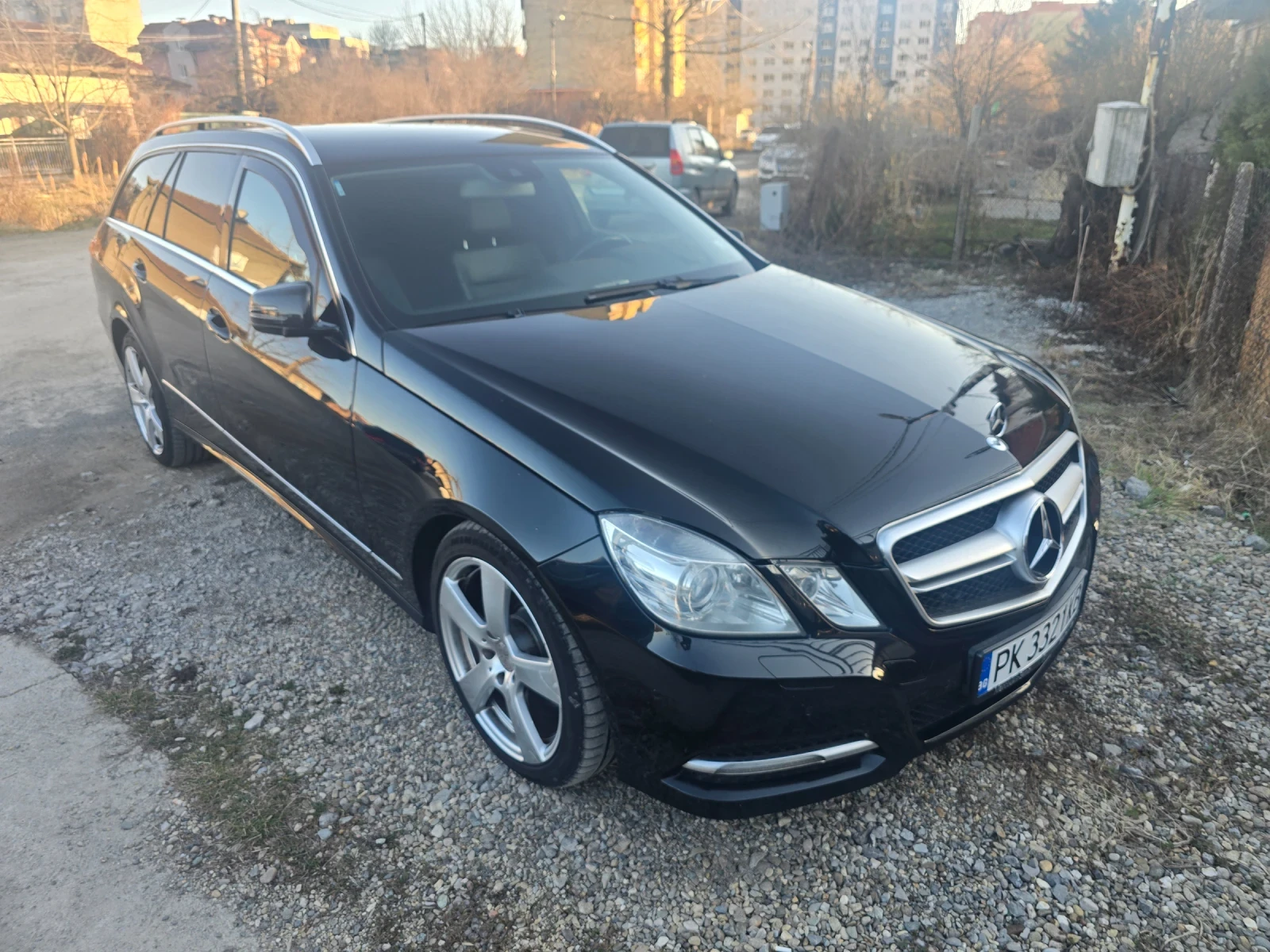 Mercedes-Benz E 350 4 matik AMG activ saund, снимка 2 - Автомобили и джипове - 55589702