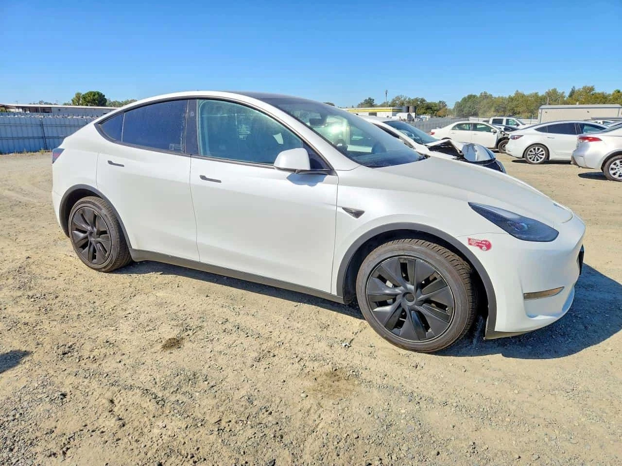 Tesla Model Y Long Range Dual Motor / Carfax  | Mobile.bg � ����������� 4