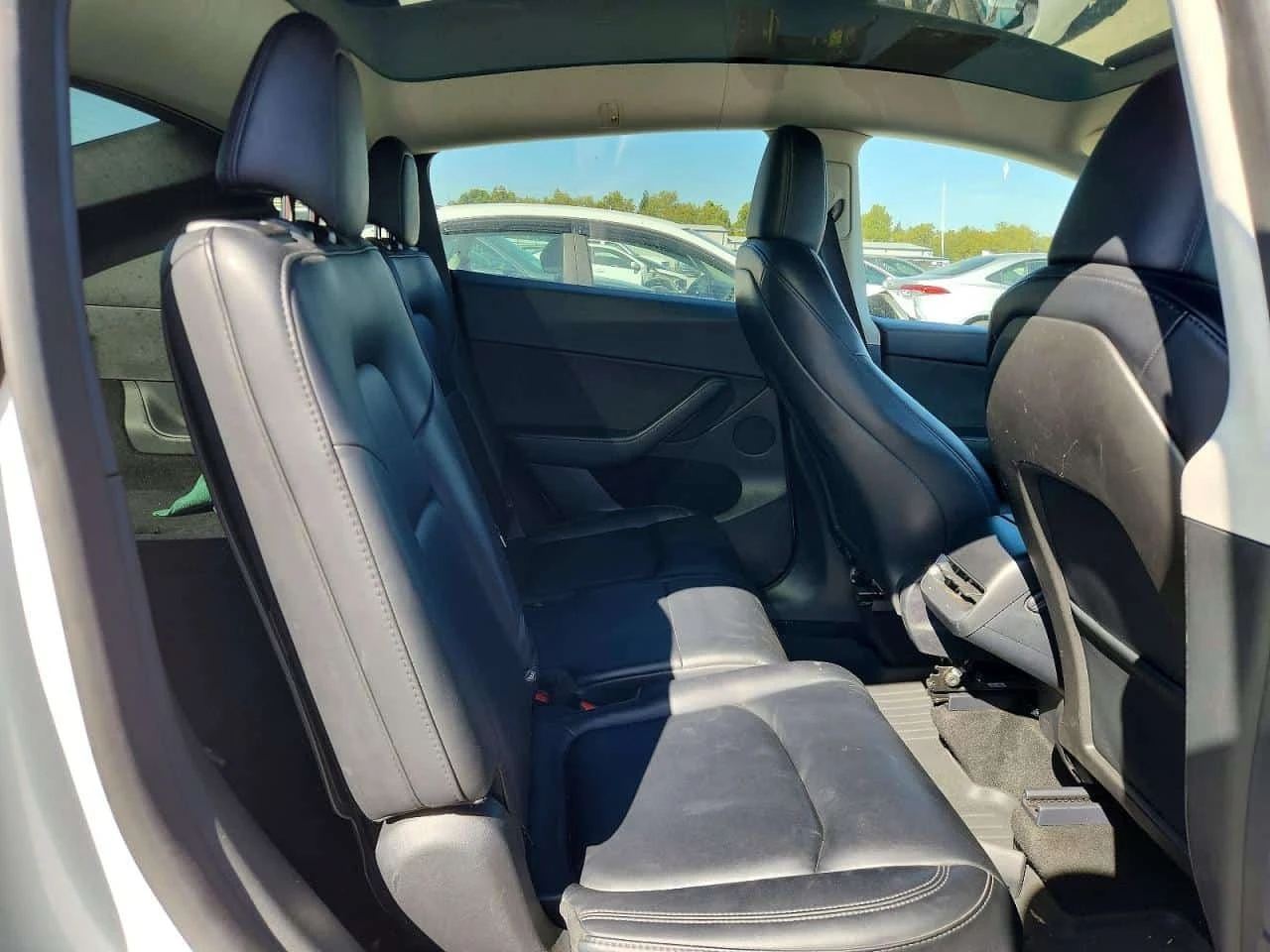 Tesla Model Y Long Range Dual Motor / Carfax  | Mobile.bg � ����������� 10