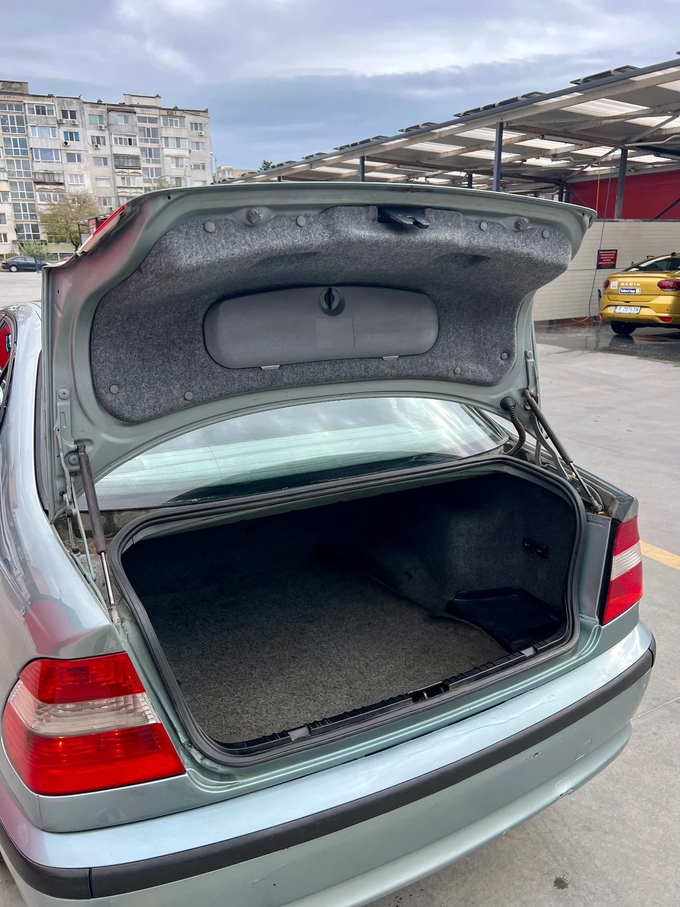 BMW 320 2.0d 150 Face Алкантара, снимка 11 - Автомобили и джипове - 56565205