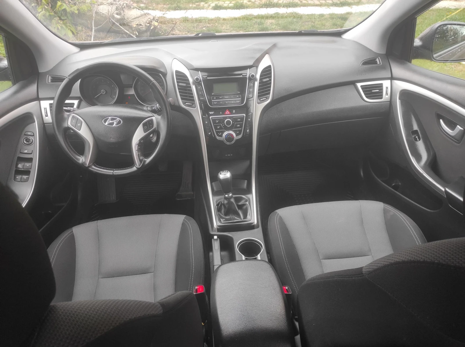 Hyundai I30 1.6i Швейцария!, снимка 6 - Автомобили и джипове - 56723105