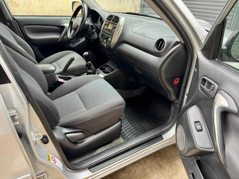 Toyota Rav4 2.0D4D-116к.с., снимка 8 - Автомобили и джипове - 52884062