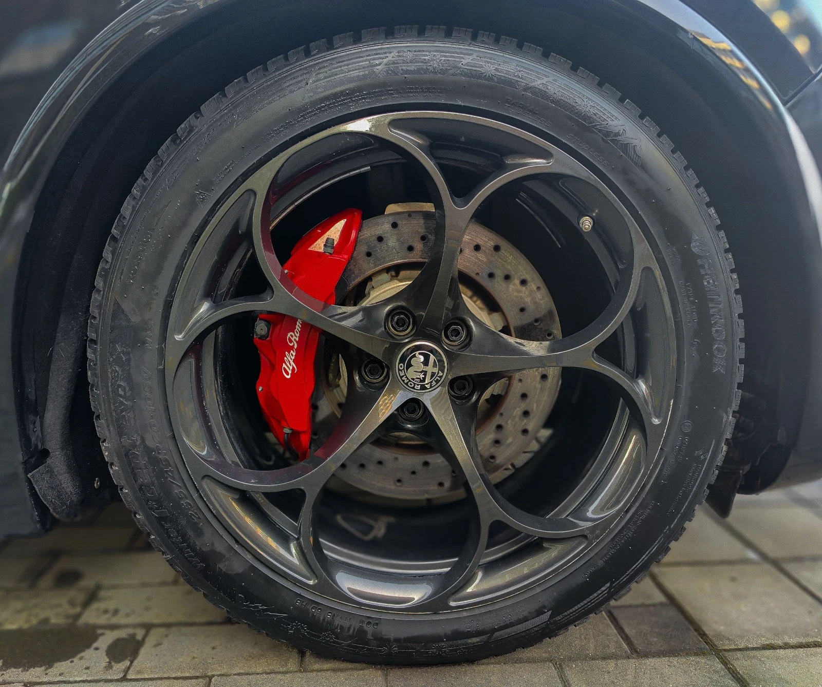 Alfa Romeo Stelvio Quadrifoglio  | Mobile.bg   12