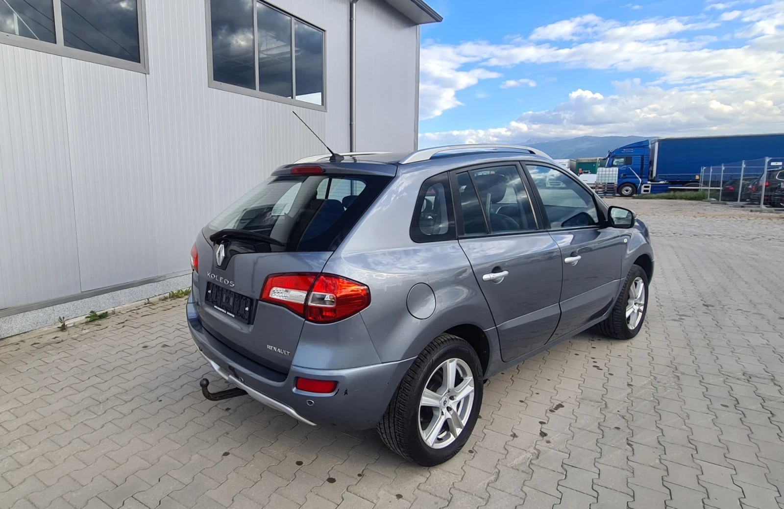 Renault Koleos 2.5i/4WD/BOSE/Навигация/Кожа/Панорама - изображение 5