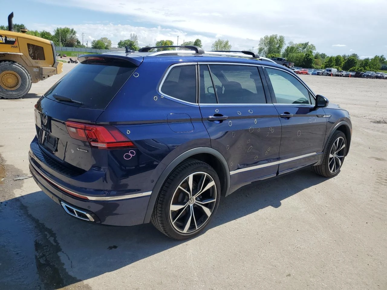 VW Tiguan SEL R-LINE BLACK - изображение 4