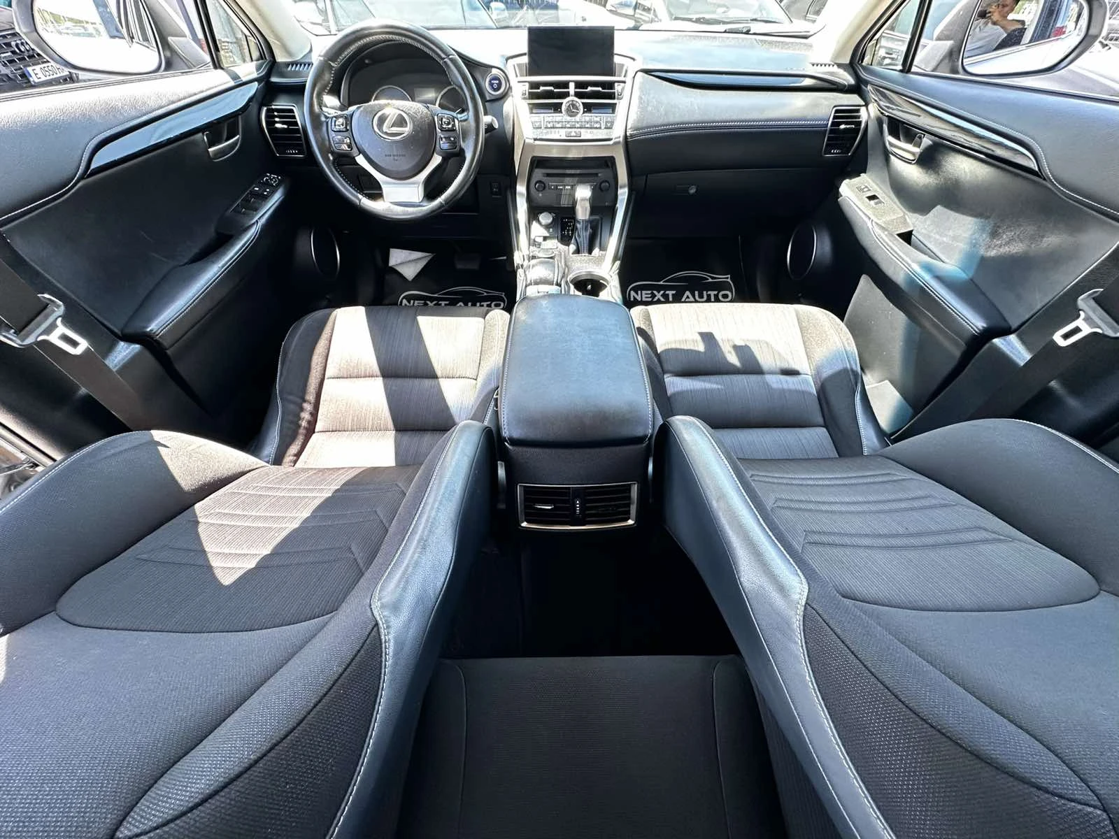 Lexus NX 300h 2.5HYBRID 197HP 4Х4 EURO6B - изображение 10