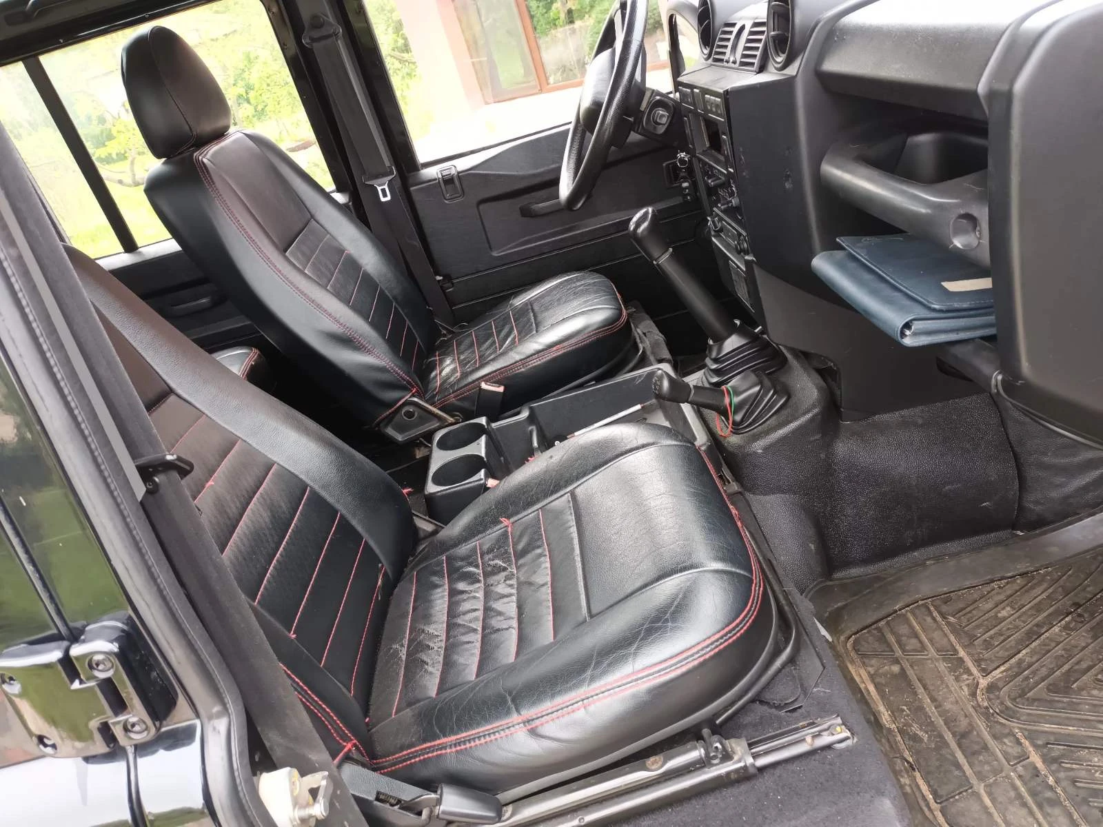 Land Rover Defender  - изображение 4