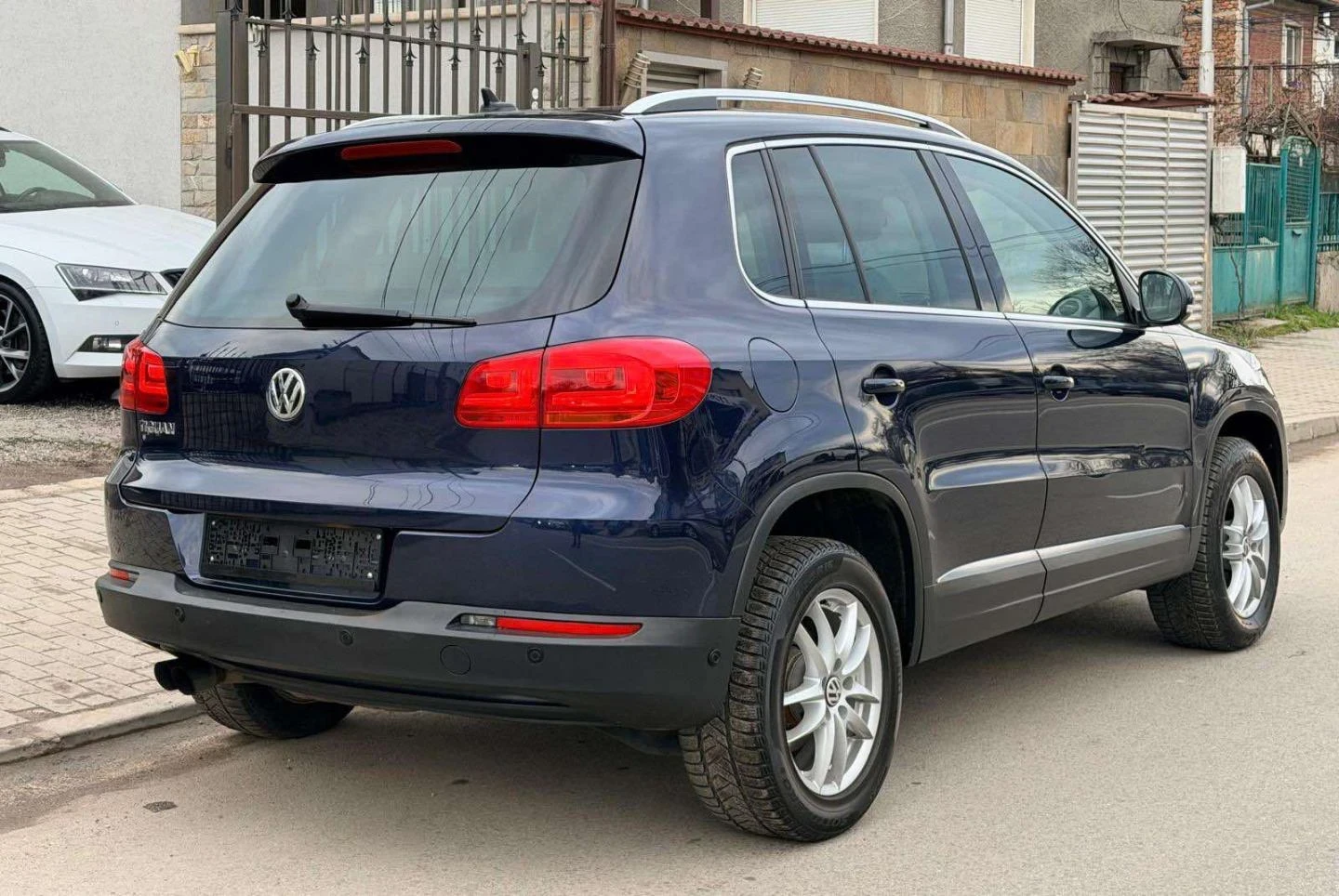VW Tiguan 2.0-tsi-DSG - изображение 5