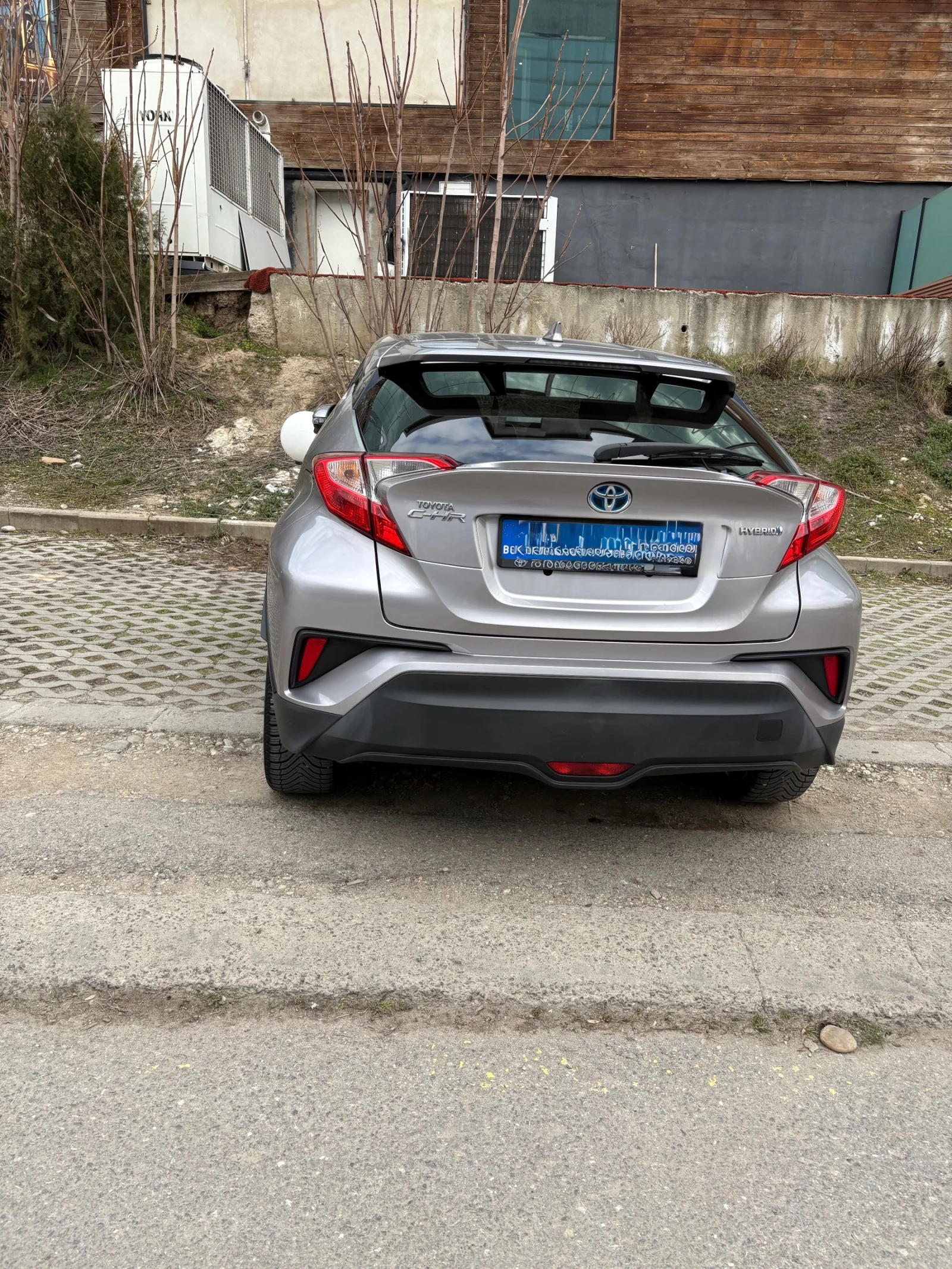 Toyota C-HR, снимка 8 - Автомобили и джипове - 53688163