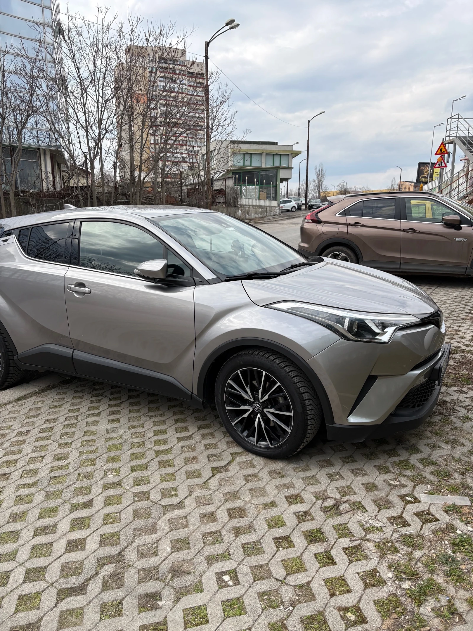 Toyota C-HR, снимка 7 - Автомобили и джипове - 53688163