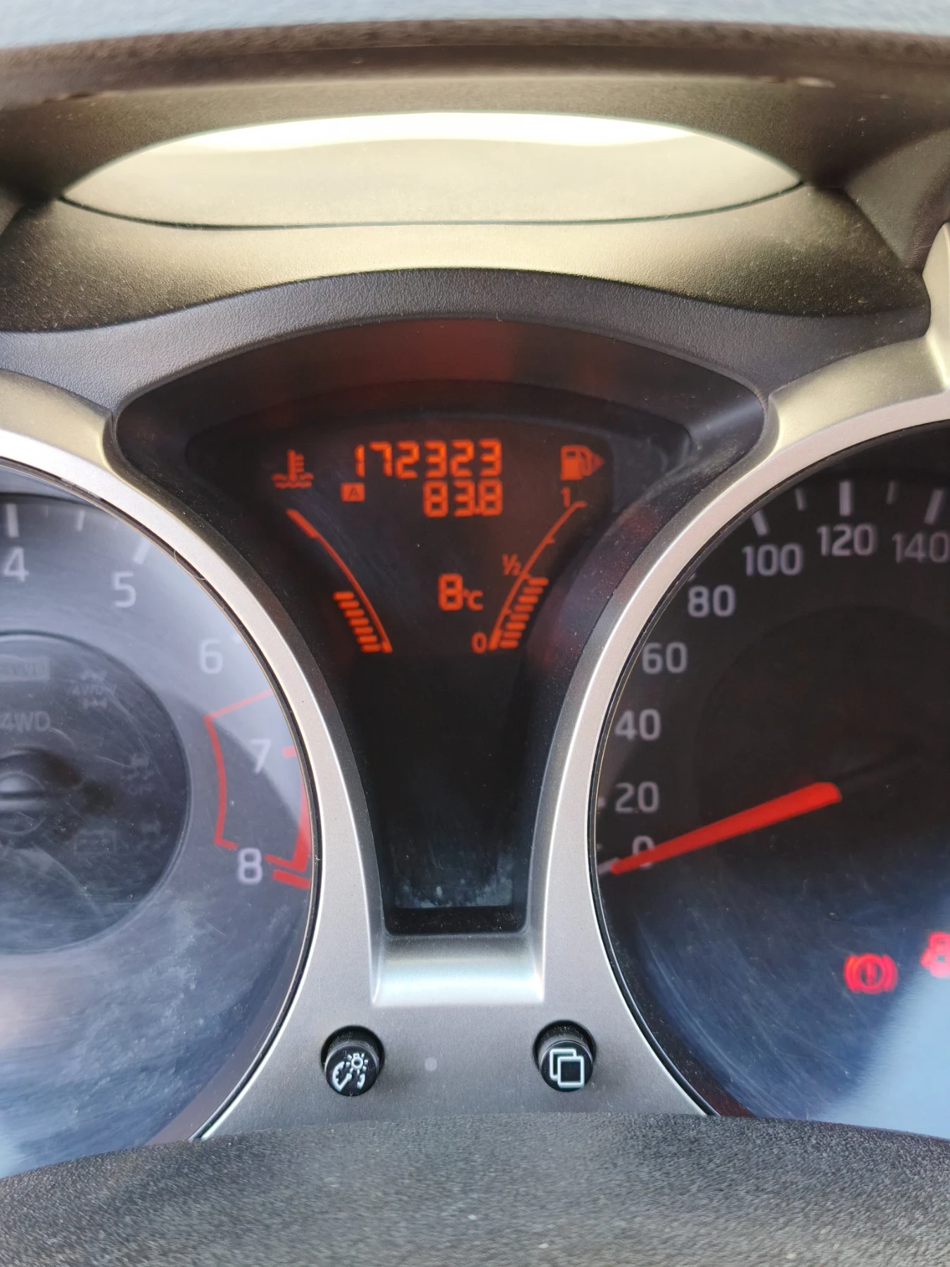 Nissan Juke, снимка 6 - Автомобили и джипове - 53810222