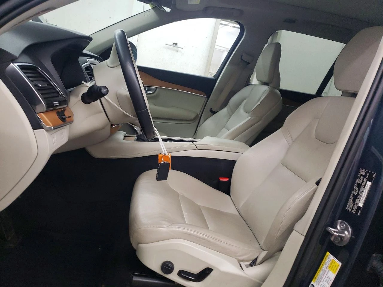 Volvo Xc90 T6* MOMENTUM* AWD* ПОДГРЕВ* КАМЕРИ* KEYLESS* ПАНО*, снимка 8 - Автомобили и джипове - 54259452