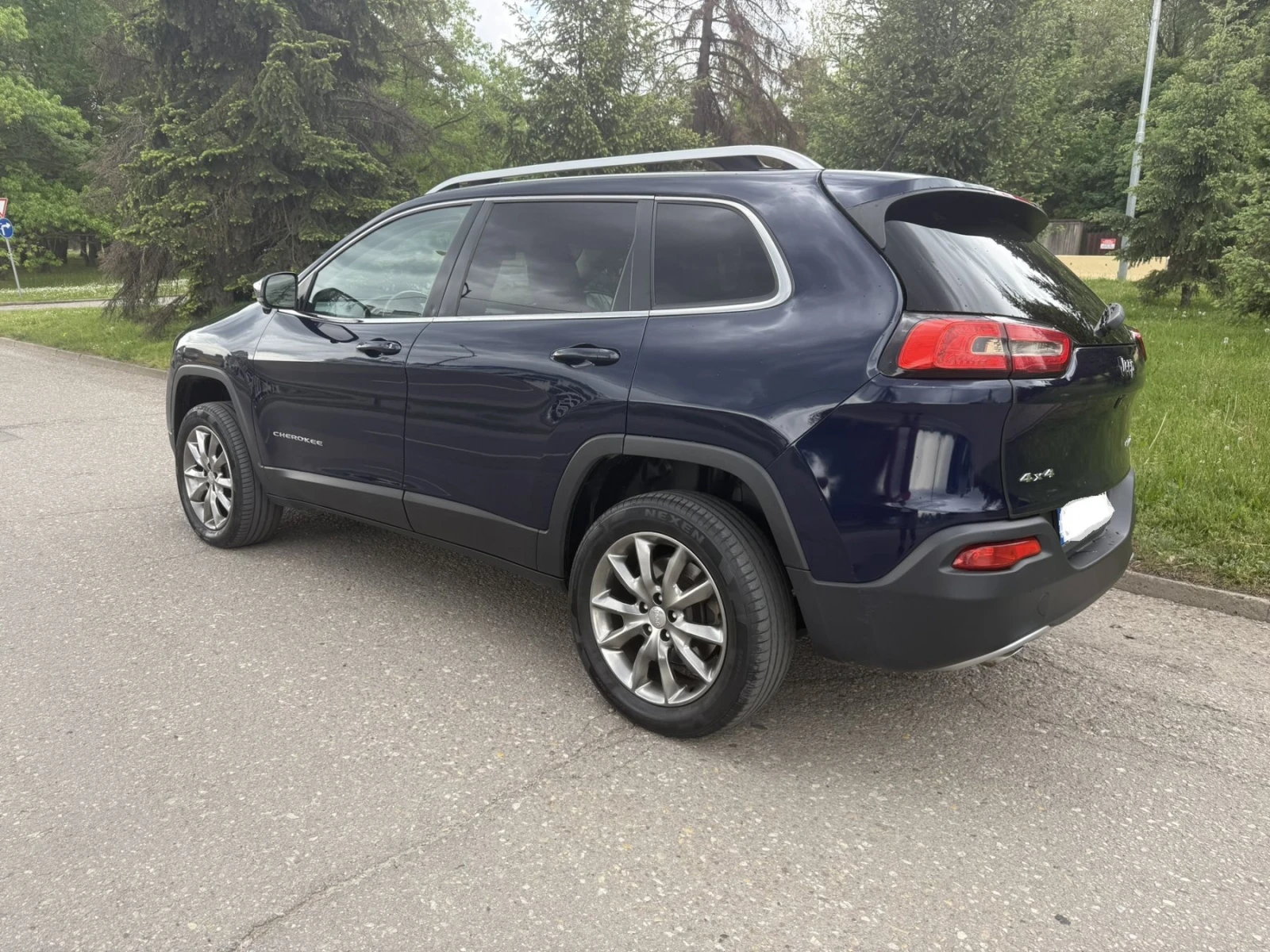 Jeep Cherokee 2.4 MultiAir2 Limited, снимка 5 - Автомобили и джипове - 54575049