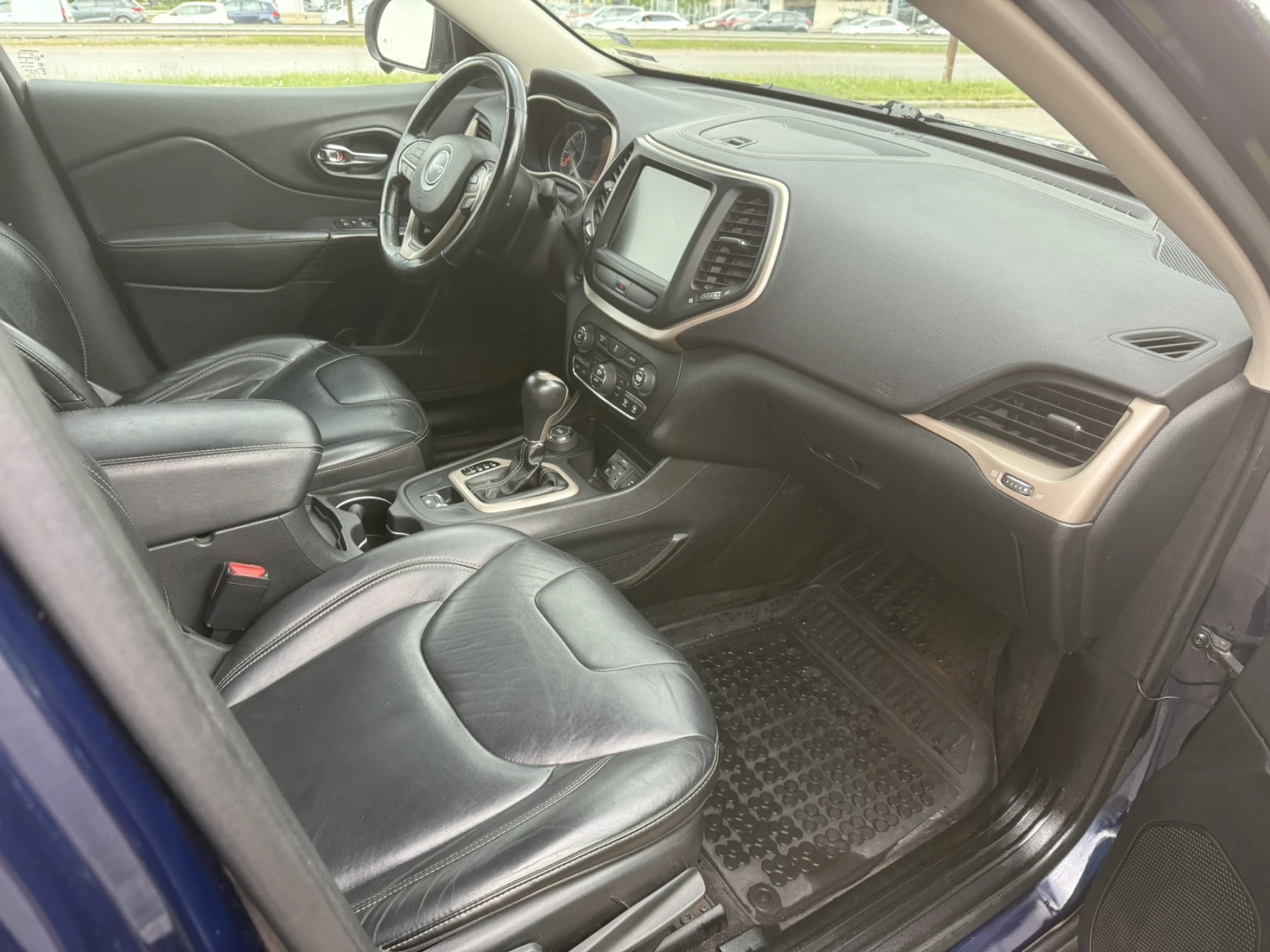 Jeep Cherokee 2.4 MultiAir2 Limited, снимка 10 - Автомобили и джипове - 54575049