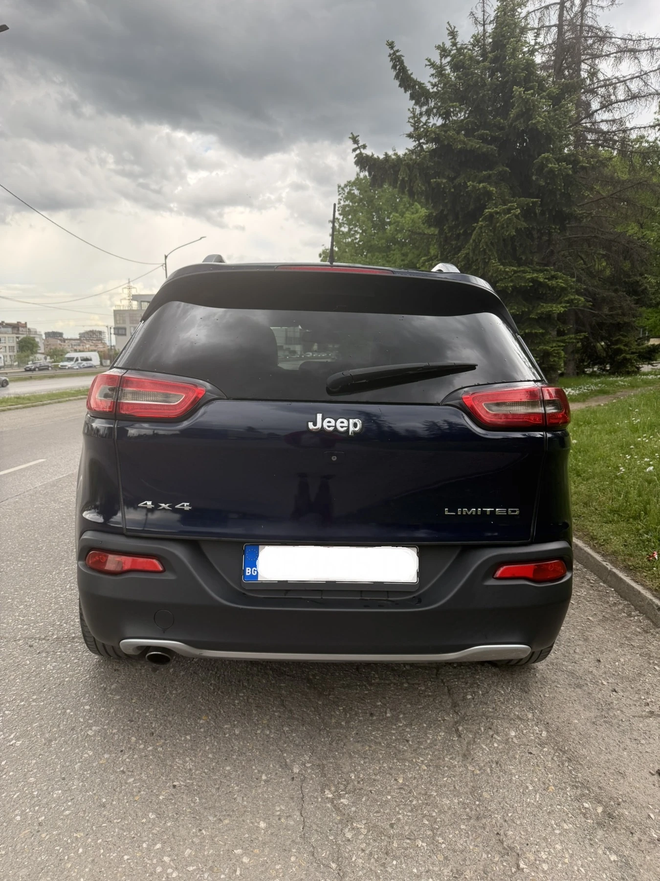 Jeep Cherokee 2.4 MultiAir2 Limited, снимка 8 - Автомобили и джипове - 54575049
