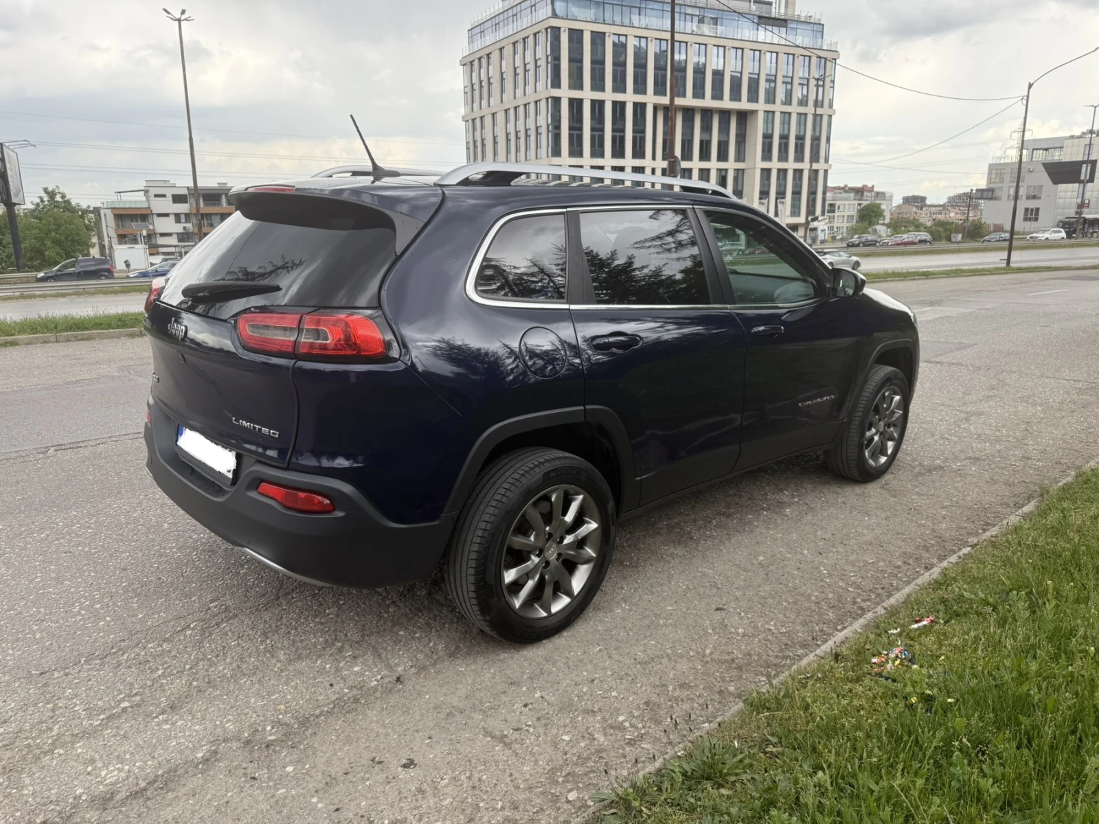 Jeep Cherokee 2.4 MultiAir2 Limited, снимка 6 - Автомобили и джипове - 54575049