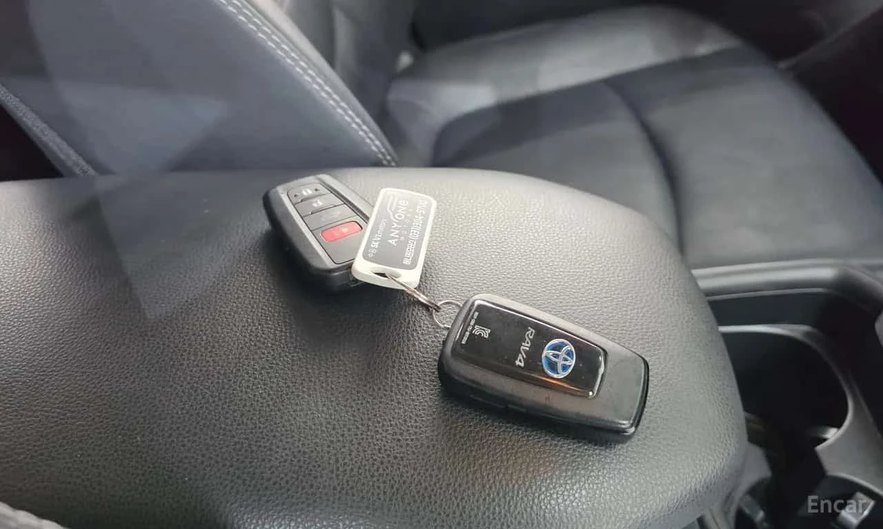 Toyota Rav4 * 2.5 2WD Hybrid * БЕЗ ПЪРВОНАЧАЛНА ВНОСКА, снимка 15 - Автомобили и джипове - 55887398