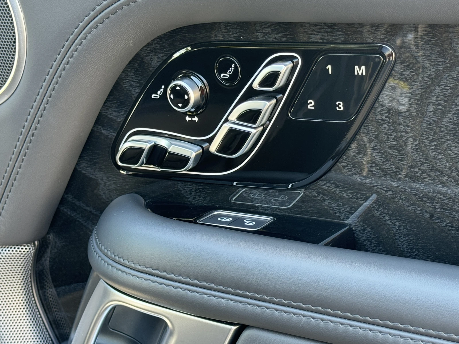 Land Rover Range rover, снимка 16 - Автомобили и джипове - 56513410