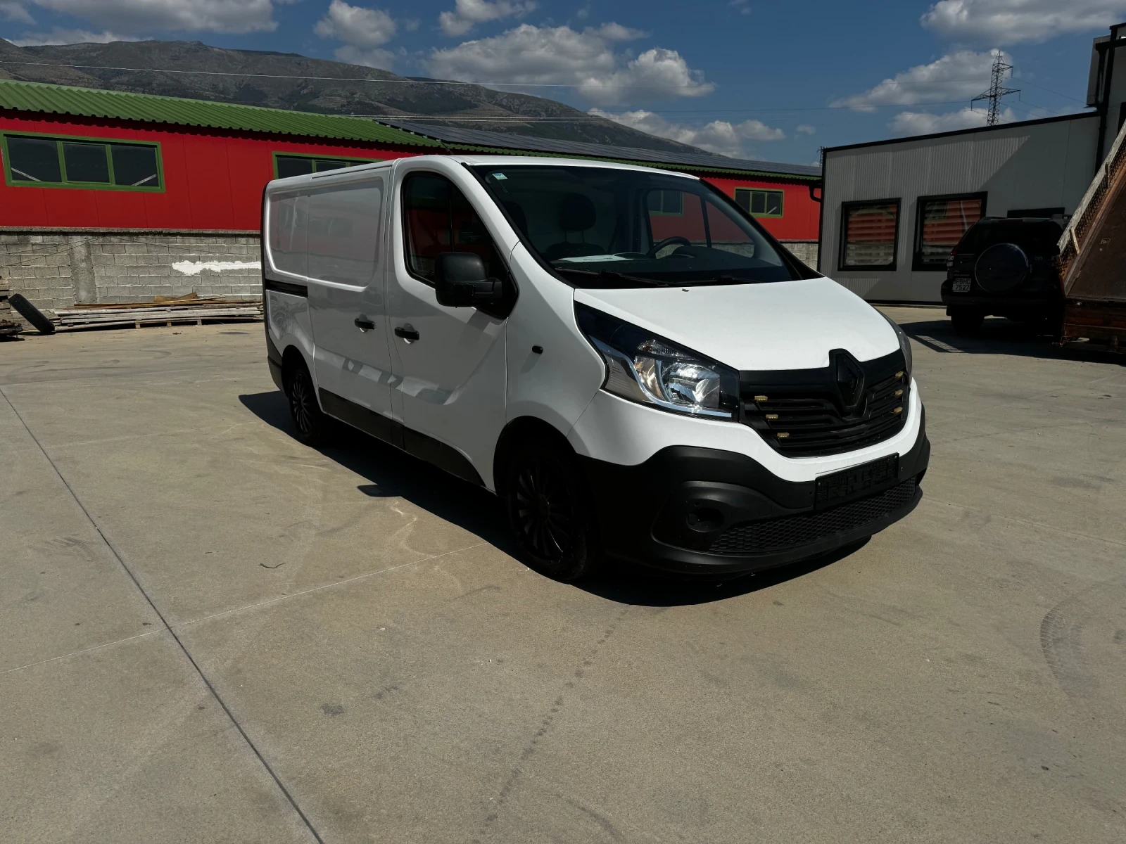 Renault Trafic Euro 6b - изображение 2