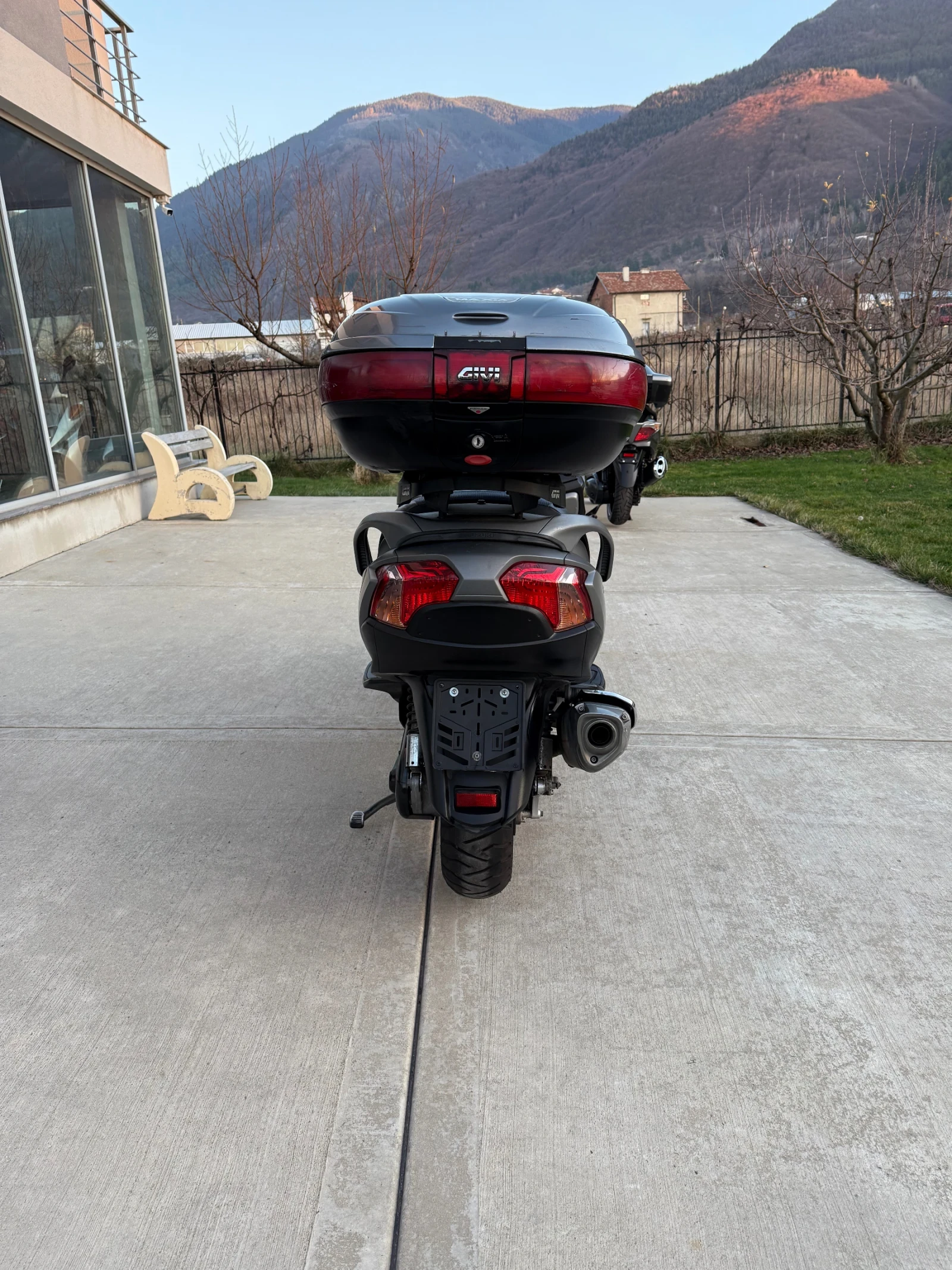 Suzuki Burgman 2017 650  - изображение 7