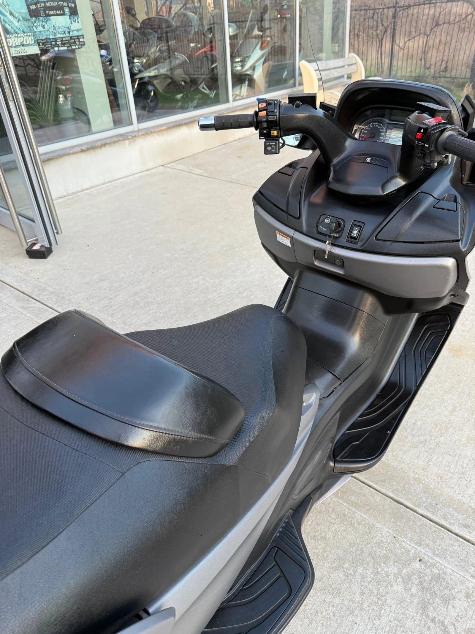 Suzuki Burgman 2017 650  - изображение 8