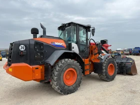 Челен товарач Hitachi ZW 180-6 КАНТАР, снимка 9