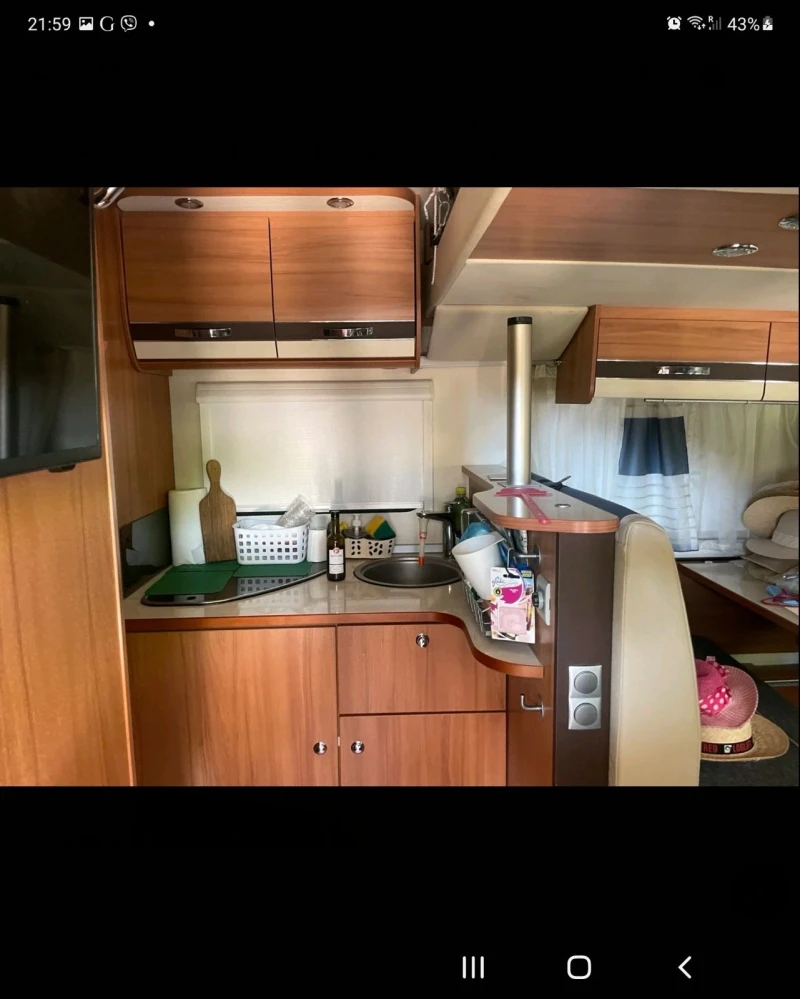 Кемпер Weinsberg 7.5м дължина, снимка 9 - Каравани и кемпери - 52473287