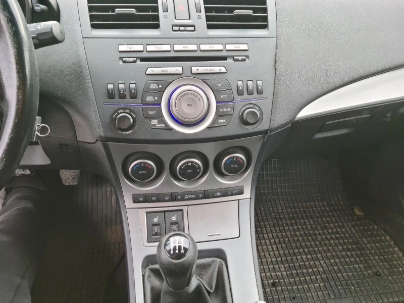 Mazda 3 1.6 i и 2.2 d , снимка 10 - Автомобили и джипове - 37811267