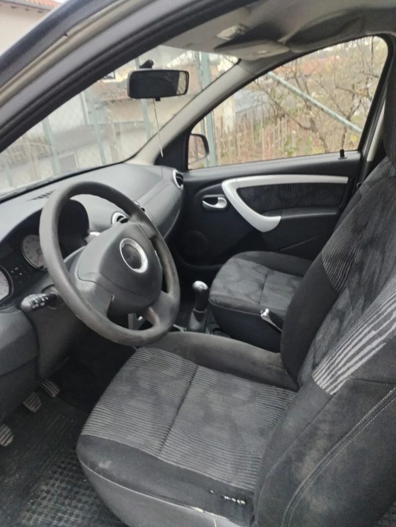 Dacia Sandero, снимка 2 - Автомобили и джипове - 48079419