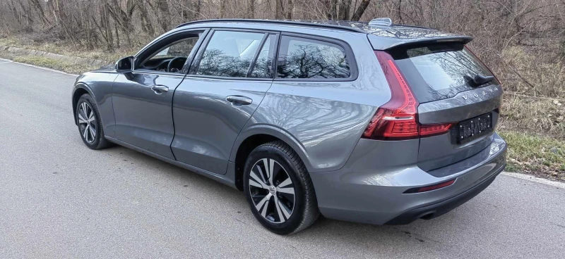 Volvo V60 2.0D, снимка 4 - Автомобили и джипове - 48921087