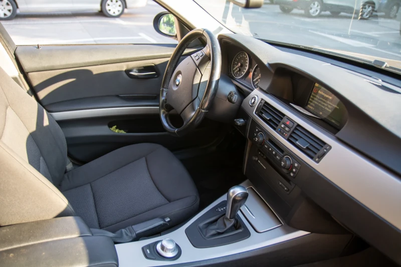 BMW 318 318i, снимка 12 - Автомобили и джипове - 52938757