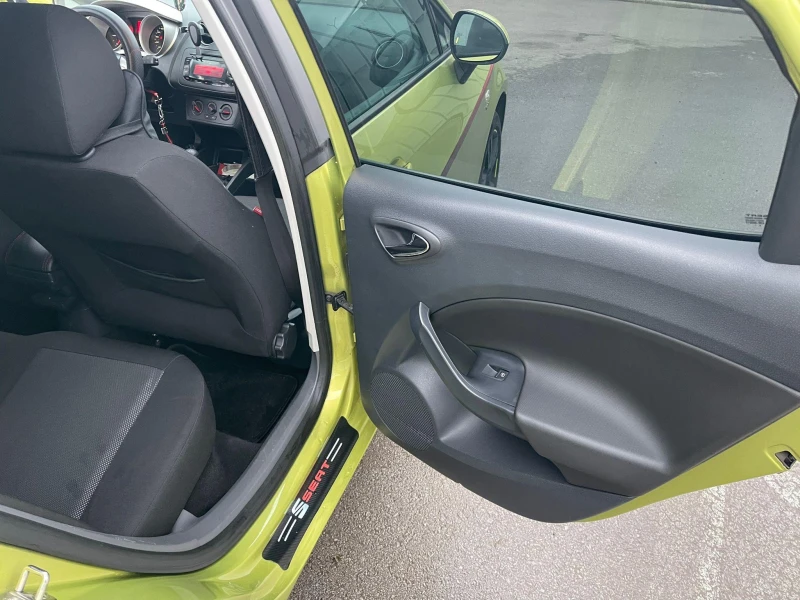 Seat Ibiza, снимка 4 - Автомобили и джипове - 52000110